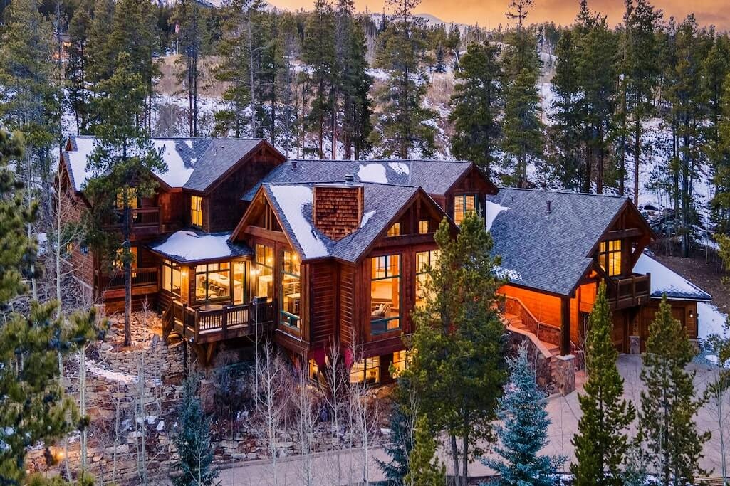 Majestic Mountain Lodge