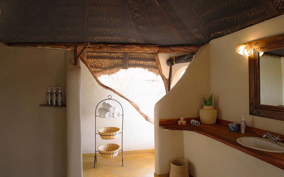 Internal image of one of the en suite bathrooms at Lewa