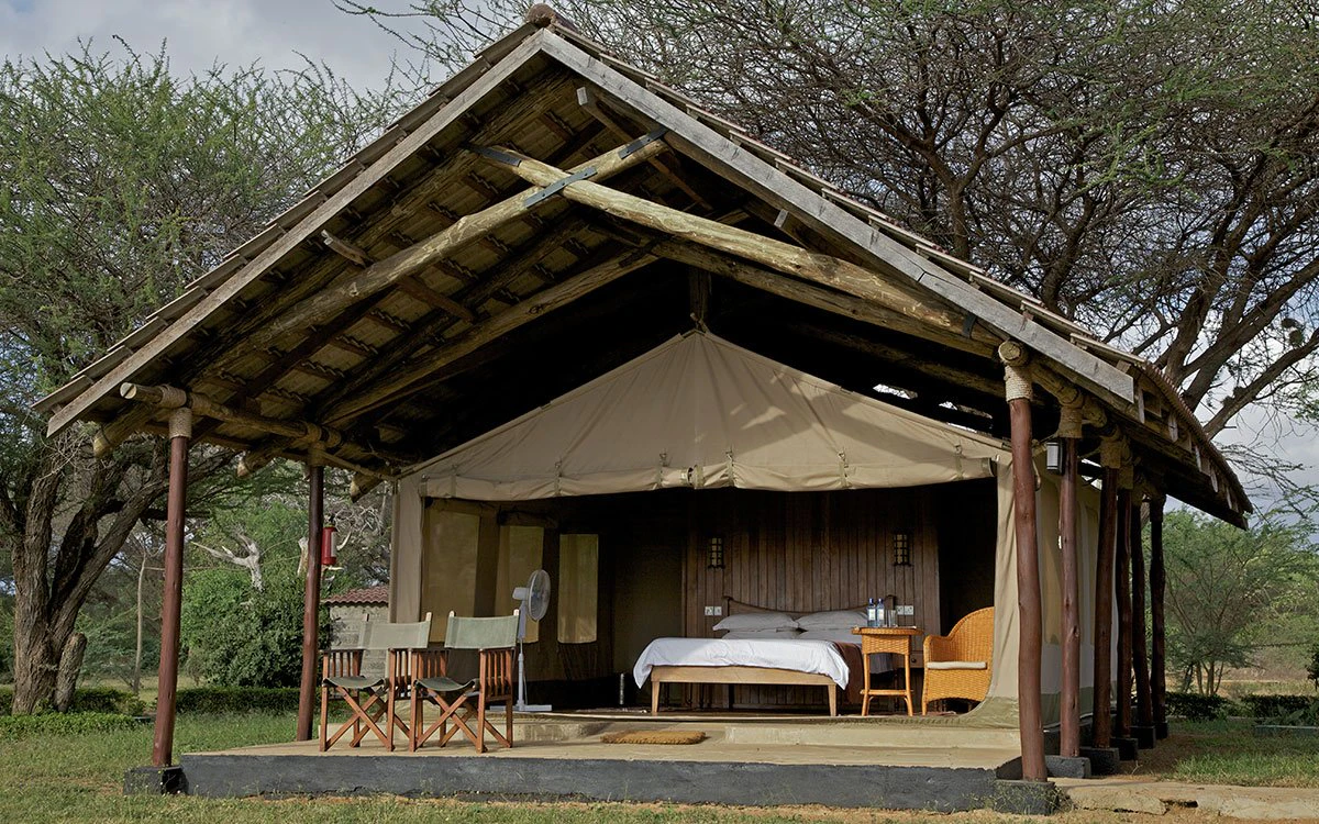 External view of one of Aruba's tents