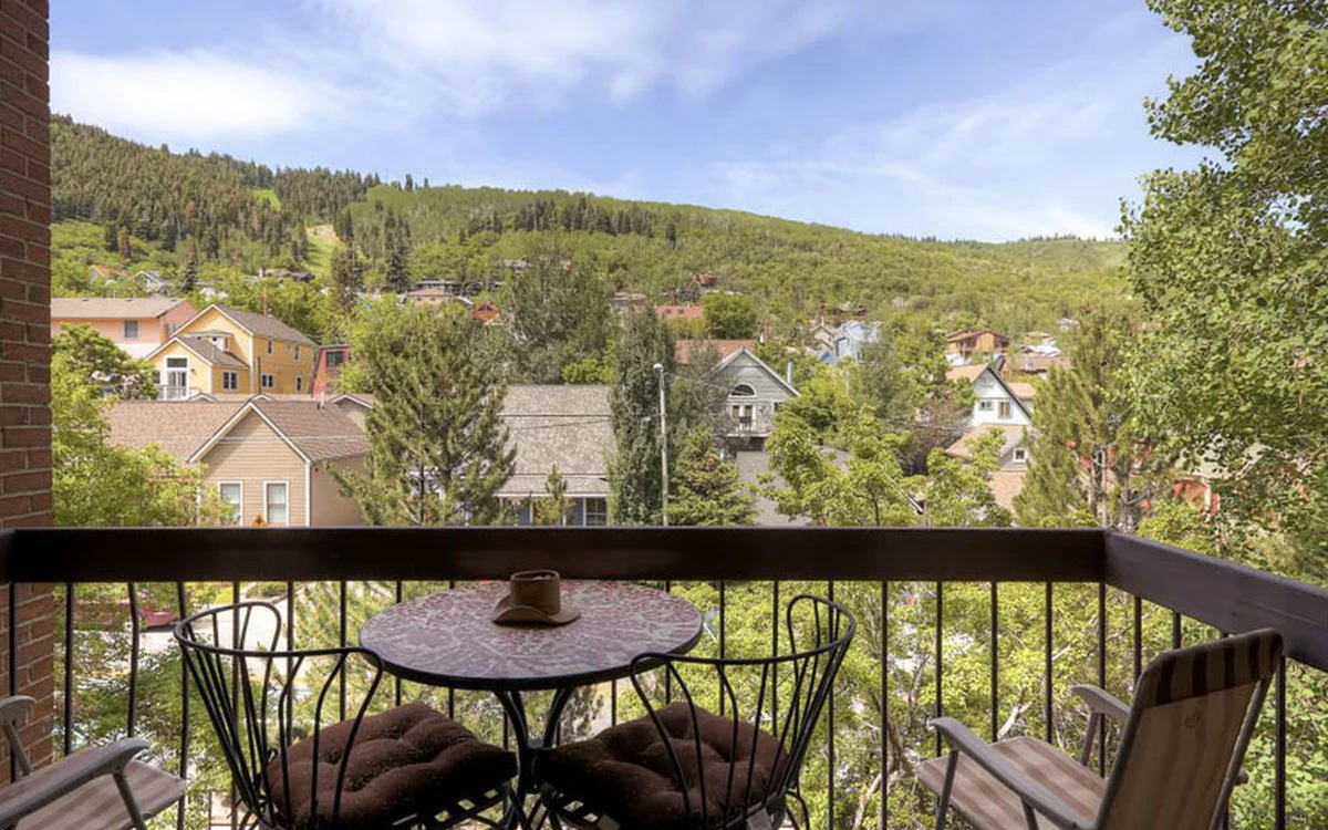 External image taken from the balcony of Park Station condo complex.