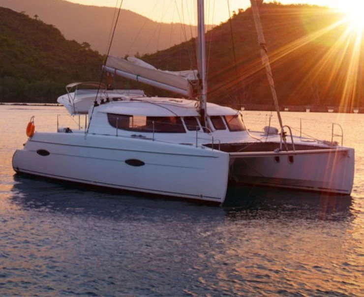 Cape Town Safari Experiences Square – Catamaran_Cruise