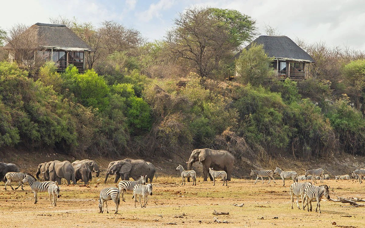 makgadikgadi-leroo-la-tau-overview-image