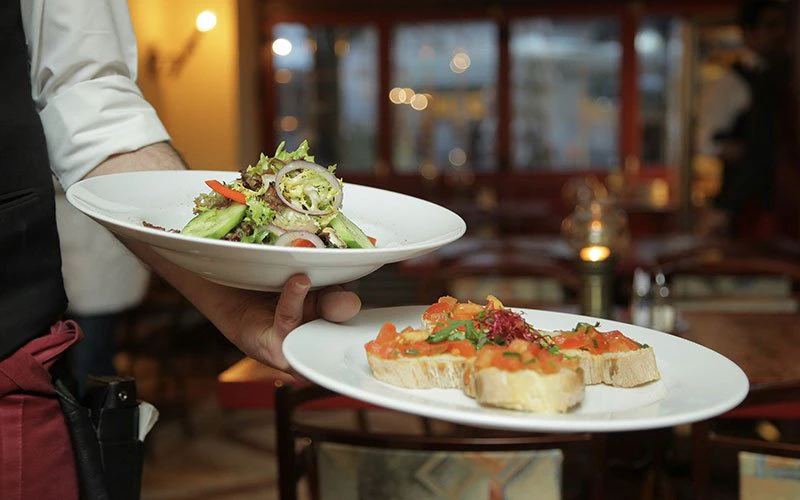 Private dining experience arranged at a Deer Valley luxury rental with chef-prepared gourmet meals and wine pairings. Private dining experience arranged at a Deer Valley luxury rental with chef-prepared gourmet meals and wine pairings.
