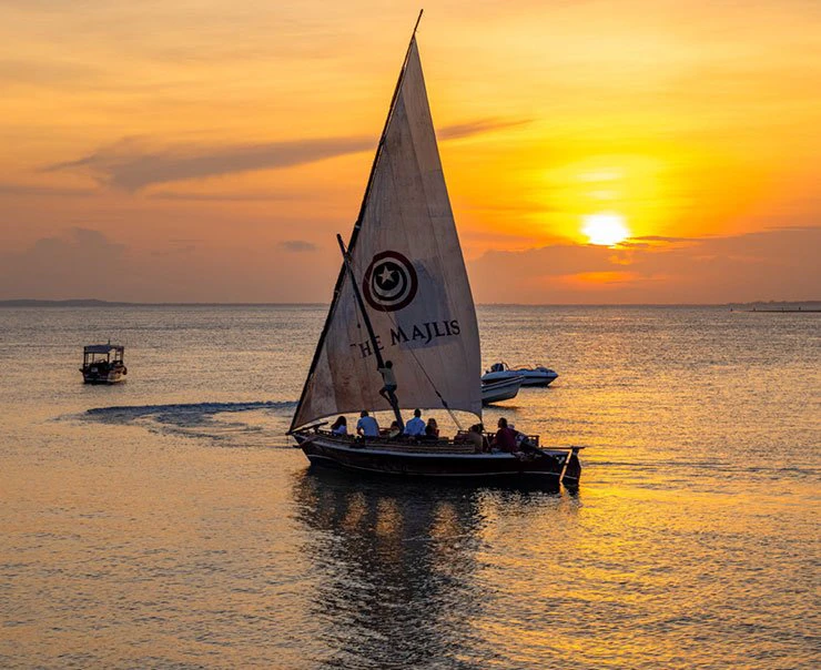 lamu-majilis-experiences-sailing-square