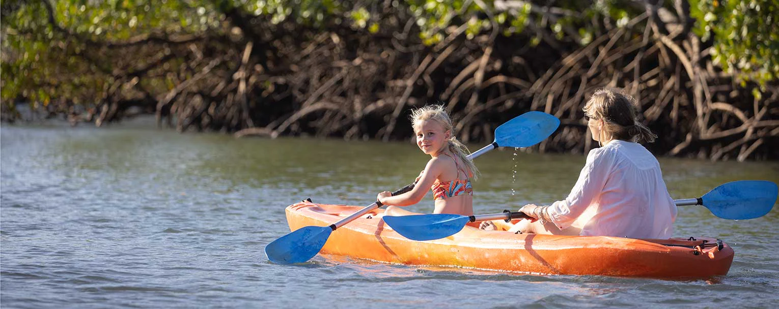 lamu-experiences-kayaking-rectangle-2