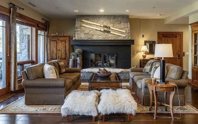 Elegant living room at Hummingbird Lodge in Bachelor Gulch, a top-rated Beaver Creek condo with fireplace, hot tubs, and direct access to the slopes.